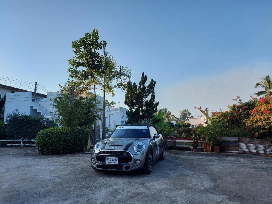 Scenic Riverside Resort Kamphaeng Phet Dış mekan fotoğraf