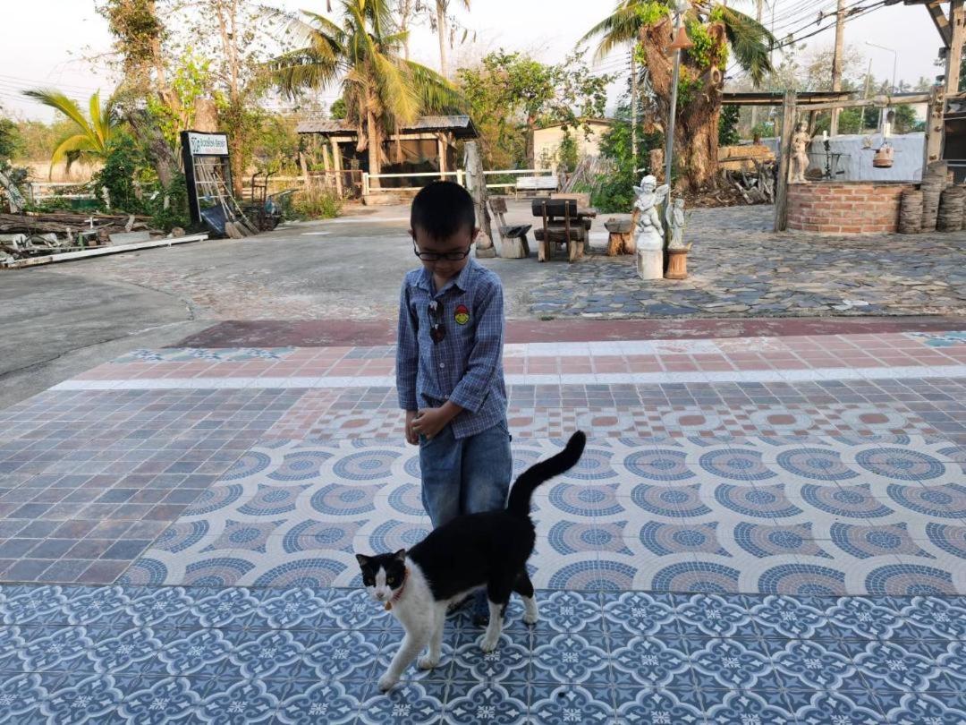 Scenic Riverside Resort Kamphaeng Phet Dış mekan fotoğraf